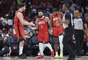 乐鱼体育-火箭VS爵士首发：范弗里特、杰伦-格林、狄龙、阿门-汤普森、申京