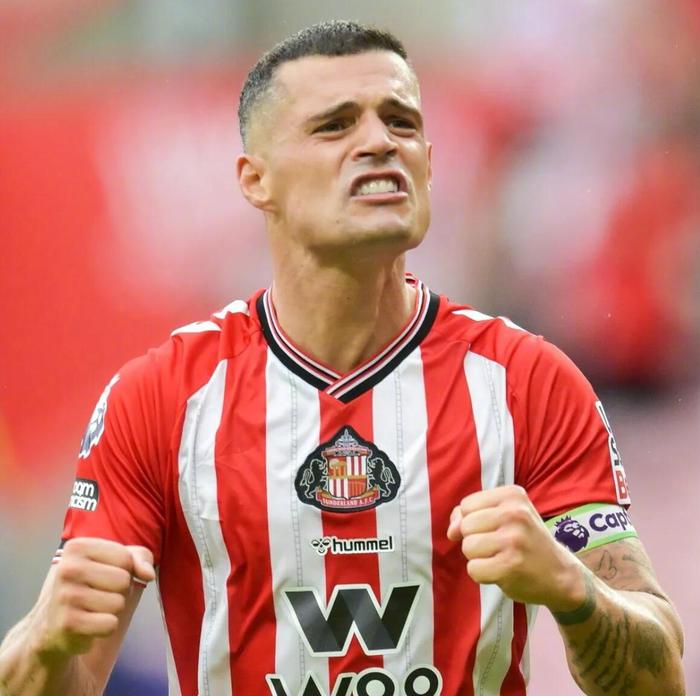 扎卡本赛季英超向前传球75次领跑中场