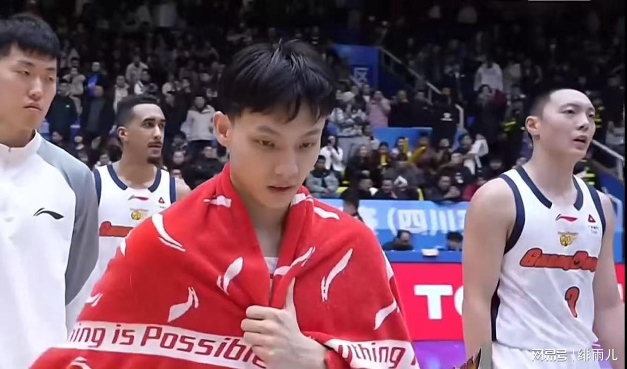 乐鱼体育-最新消息！CBA“暴力控卫”驰援杜锋，保送广东队躺进总决赛！