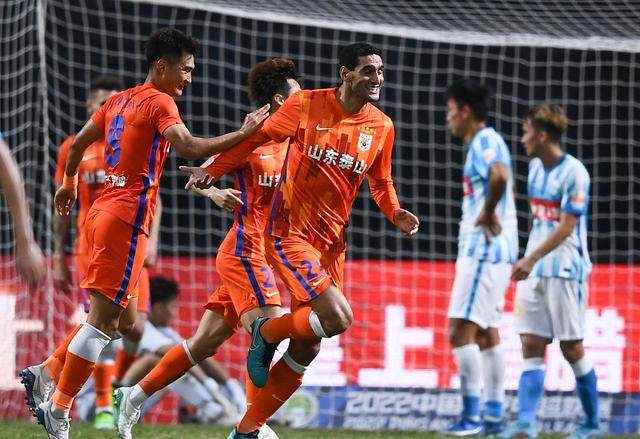 乐鱼体育-费莱尼解锁泰山进球荒：复出即建功这五个月很困难